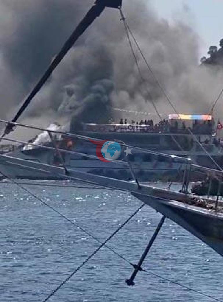 Son dakika... Fethiye’de koydaki tekne alev aldı 115 yolcu suya atladı