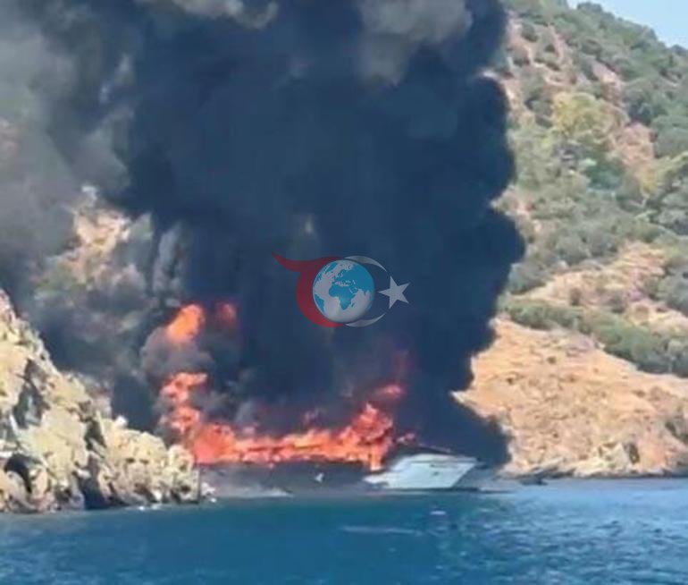 Son dakika... Fethiye’de koydaki tekne alev aldı 115 yolcu suya atladı