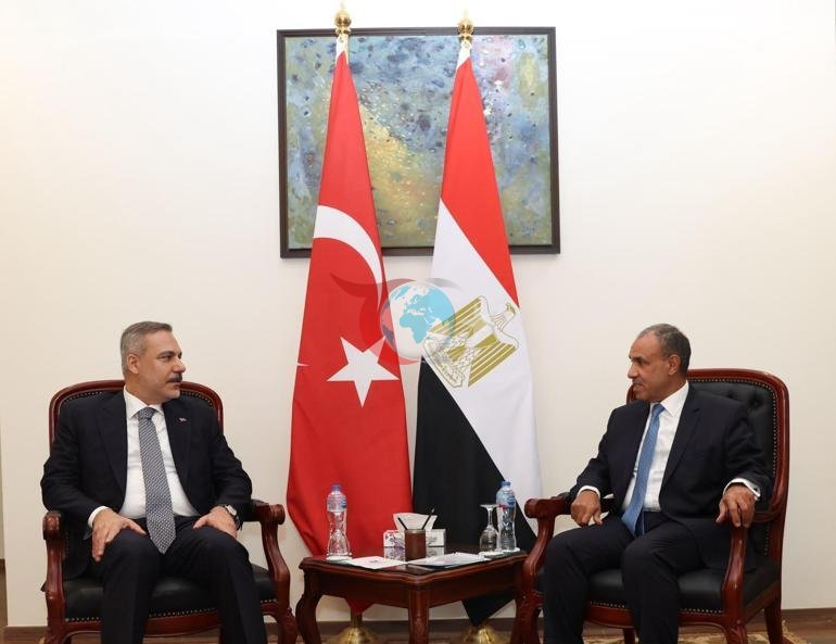 Vazir Fidan misrlik hamkasbi Abdulati bilan uchrashdi
