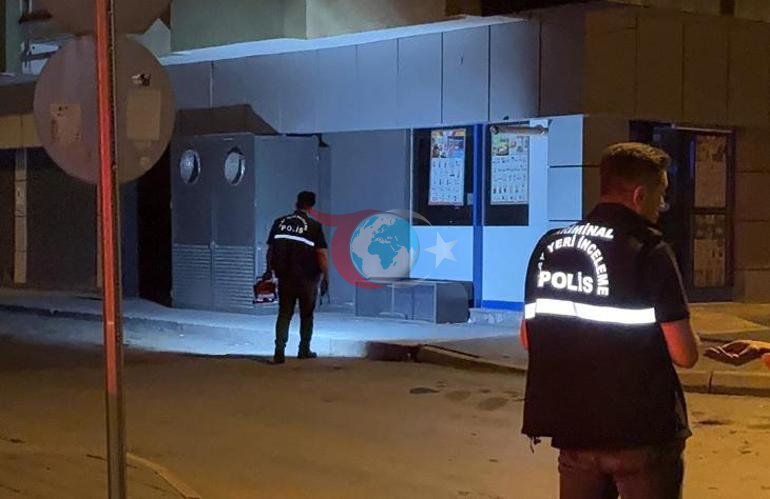 Sokak ortasında dehşet Biber gazı sıkıp bıçakladılar, gasp edip kaçtılar; 1 ölü
