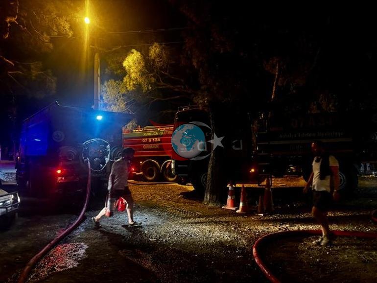 Antalya Kemerde orman yangını Ekiplerin gece müdahalesi sürüyor