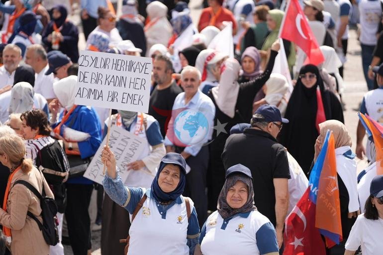 AK Parti’nin kuruluş yıl dönümü programı için Ankara’ya giden binlerce partili Kocaeli’de buluştu