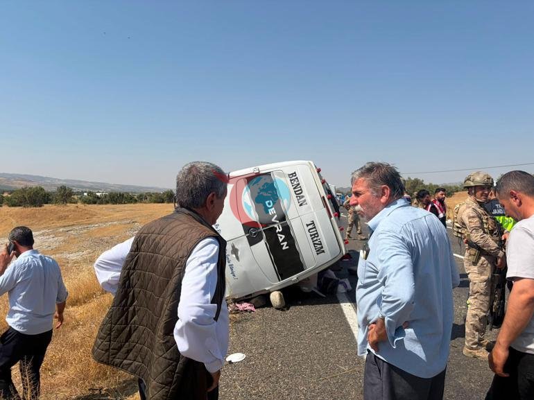 Diyarbakırda nişan yolunda feci kaza Ölü sayısı 5e yükseldi