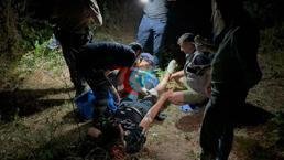 Олар жас жігітті орманға апарып, аяғын мылтықпен жаралап, қашып кетті. 