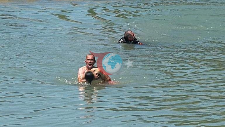 Baba oğlunu sudan çıkardı 20 dakikalık müdahaleyle hayata döndürüldü
