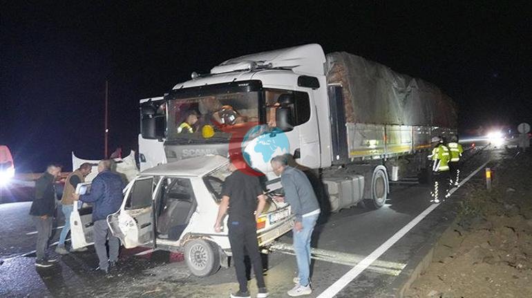 Kastamonuda dahshatli YTH sodir bo'ldi. TIR va mashina to'qnashib ketdi; er va xotin hayotdan ko'z yumdi