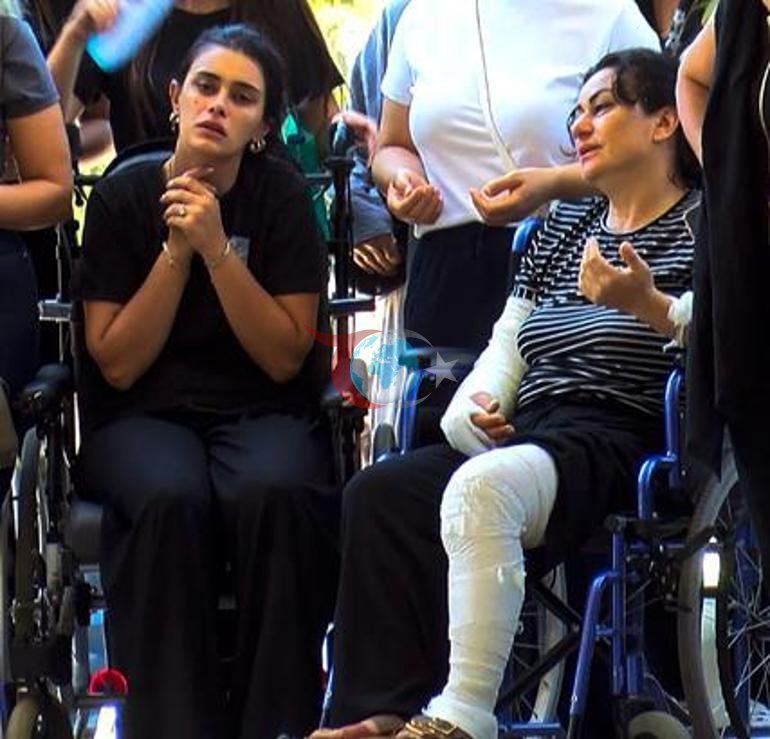Adanada ata və oğul şəhid oldu Yaralı ana əlil arabası ilə vidalaşdı