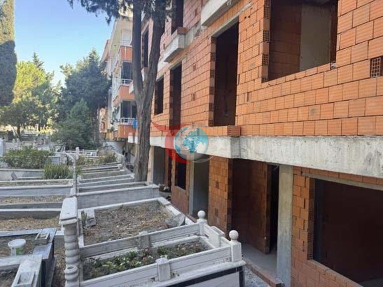 İstanbulda mezarlık manzaralı sıfır daireler Burada oturmak yürek ister