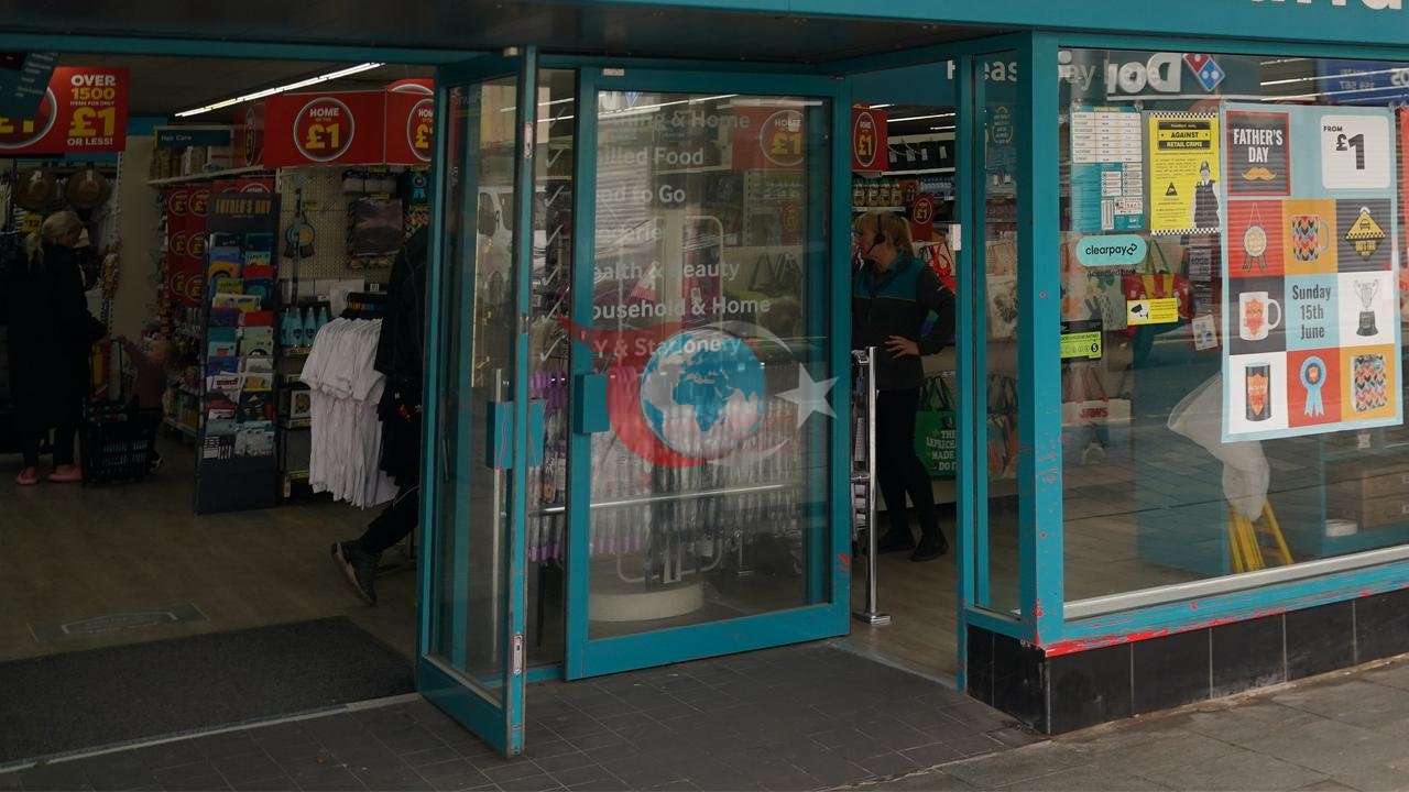 1 Euro’ya Devralınmıştı: İngiliz Perakende Devi Poundland İçin Şok Satış Kararı