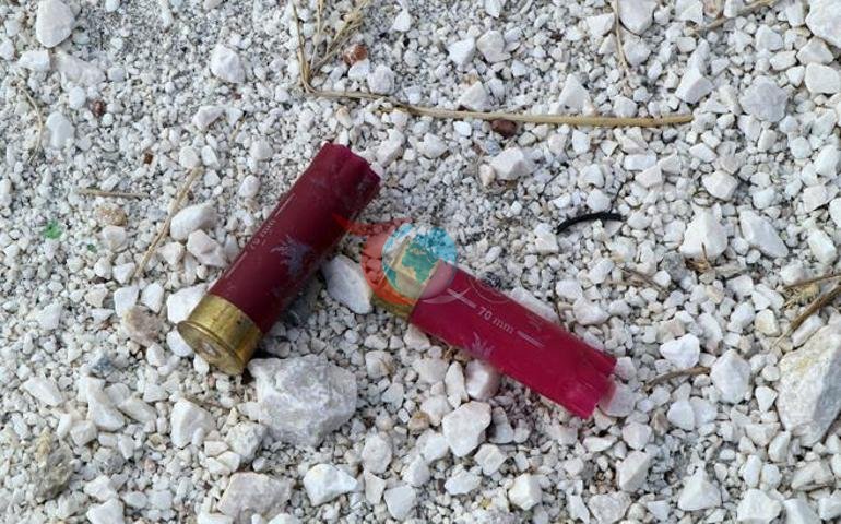 Burdur’da Türk bayrağına silahlı saldırı Av tüfeğiyle ateş açıldı
