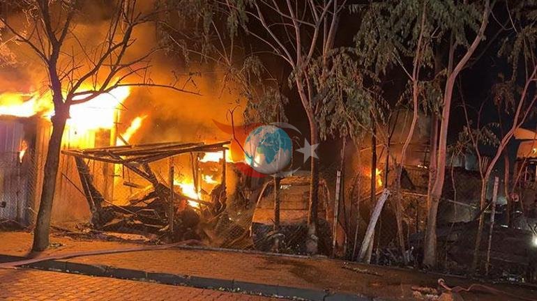 Avcılar’da TIR parkında yangın çıktı 5 araç kullanılamaz hale geldi