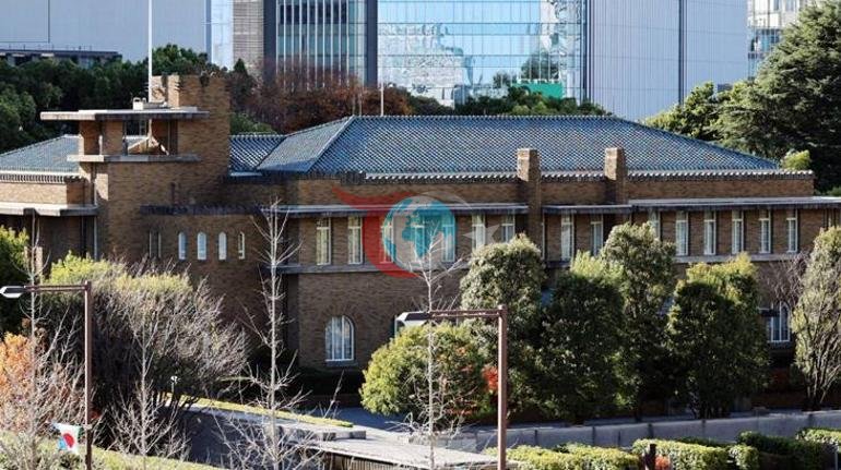 Japonya Başbakanı Takaichi, hamam böceği ile arkadaş oldu Gidince yalnız kaldım