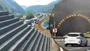 Bolu Dağı Tünelinde araç yangını Ankara yönüne ulaşım durdu