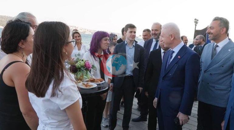 Gubernator va Markaziy bank Prezidenti YKSning uchta chempioniga ajoyib mukofotni topshirishdi. width=