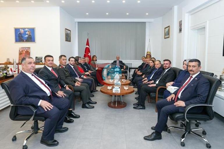 TBMM Başkanı Kurtulmuş, Afyonkarahisarda Valiliği ve Belediyeyi ziyaret etti