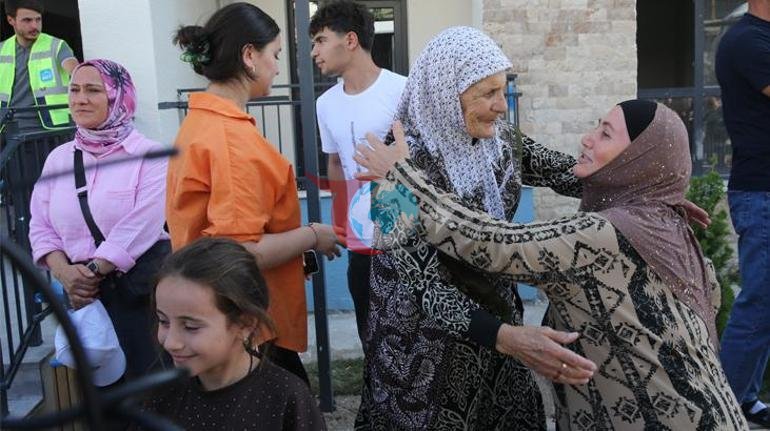 Ahlatda yeni evlərini tapan 371 Ahıska türk ailəsinə şəxsiyyət vəsiqəsi verildi