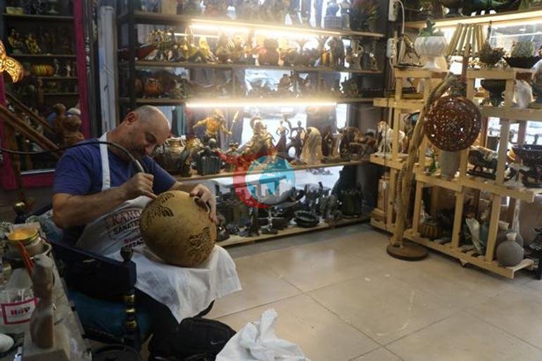 Çocuk doktoru, mesai bitince 50 kilometre yol yapıyor Hastaneden çıkıp soluğu atölyede alıyor