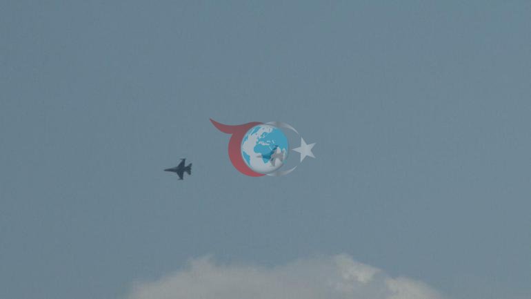 İstanbul səmasında həyəcan verici görüntü