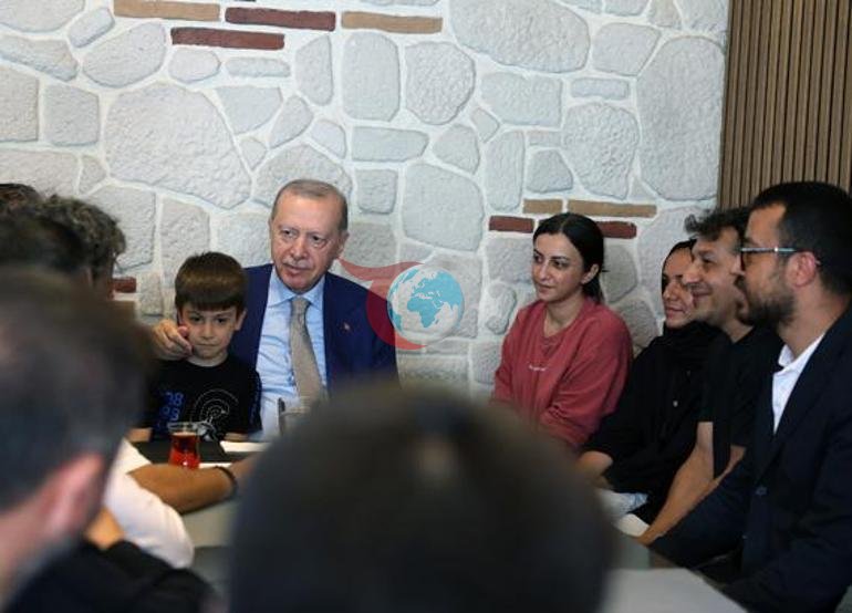 Президент Эрдоган Ченгелкөйдөгү соодагерлерди зыярат кылды