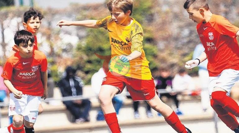 Faşist parti ELAM iyi olan her şeye düşman Barcelona KKTC Kampını iptal etti