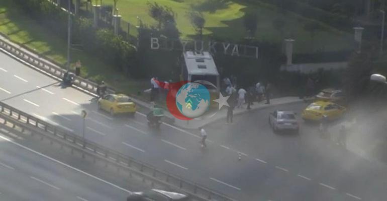 Son xəbər... Zeytinburnuda İETT avtobusu saytın bağça divarına çırpıldı. Var. width=