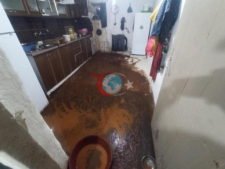 Birçok ili vurdu Ceviz büyüklüğünde dolu vatandaşlara zor anlar yaşattı
