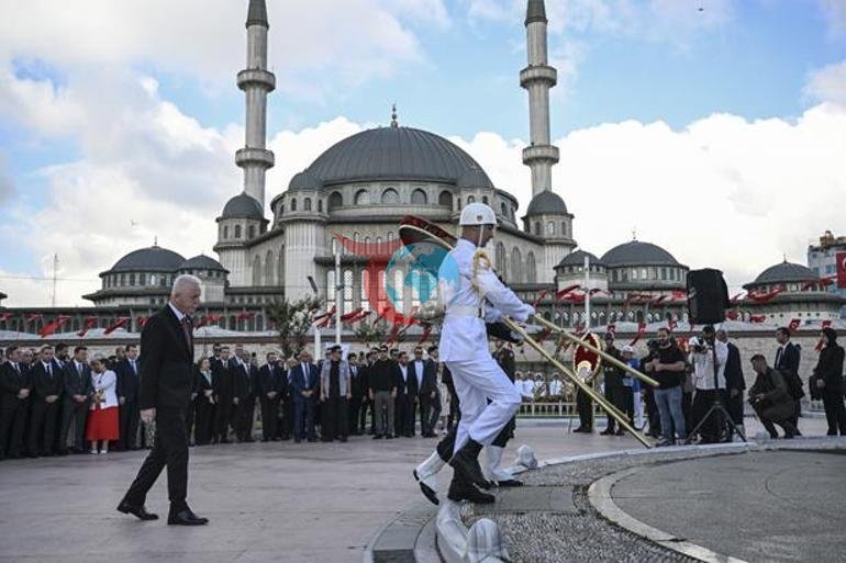 İstanbulda 30 Avqust Zəfər Bayramı mərasimi keçirilib