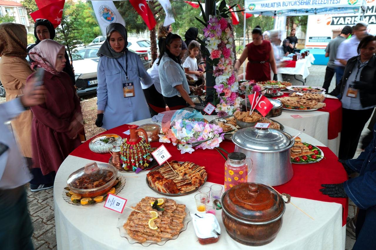 Zengibar Karakucak Göreş we Medeniýet Festiwaly - Iýmit bäsleşigi