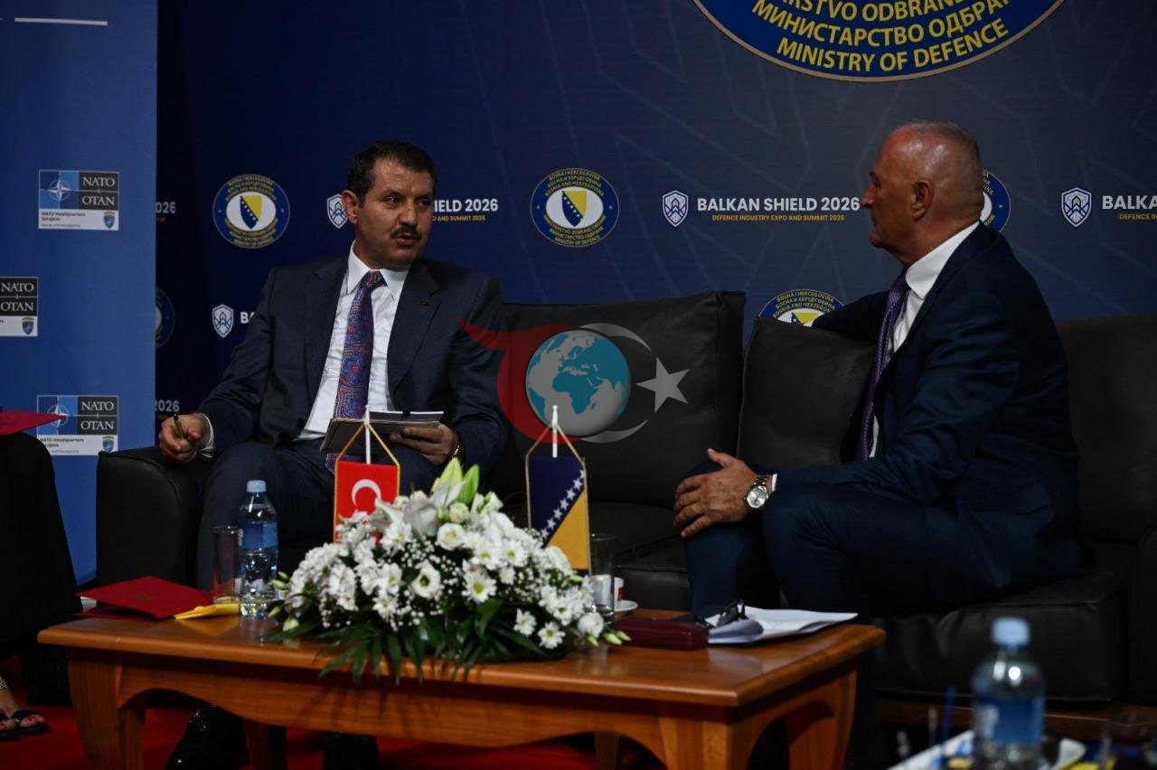 Milli Savunma Bakan Yardımcısı Salih Ayhan ve Bosna Hersek Savunma Bakanı Zukan Helez