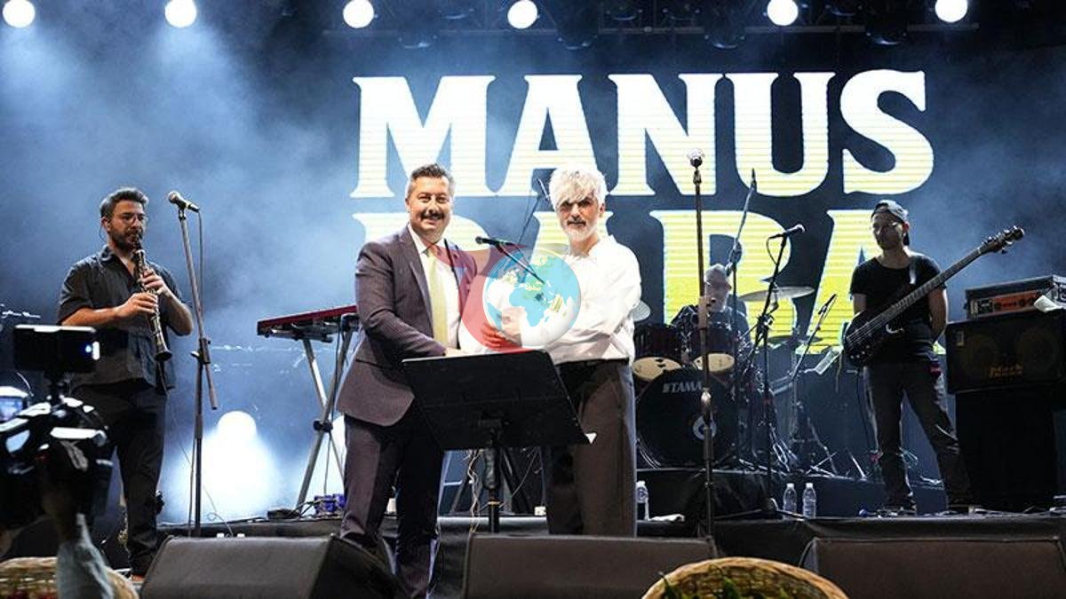 Bursa Yenişehir'de Manuş Baba Rüzgarı: Altın Biber Festivali'nde Muhteşem Gece