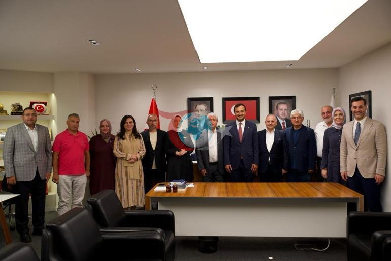 Üsküdarda 4 CHP məclis üzvü AK Partiyaya qatıldı