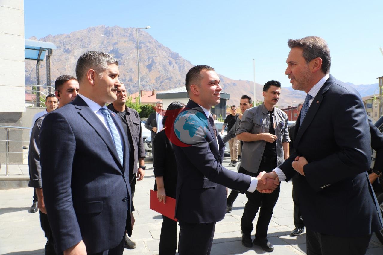 Enerji və Təbii Sərvətlər Naziri Alparslan Bayraktar Hakkaridədir