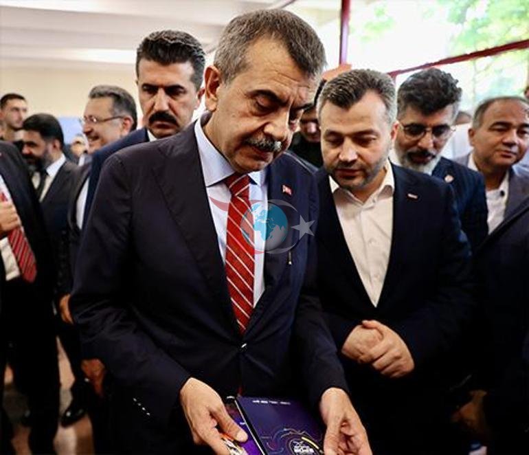Vazir Tekdan o'qituvchilar uchun kiyinish qoidalari haqida aniq xabar: Bu eslatma