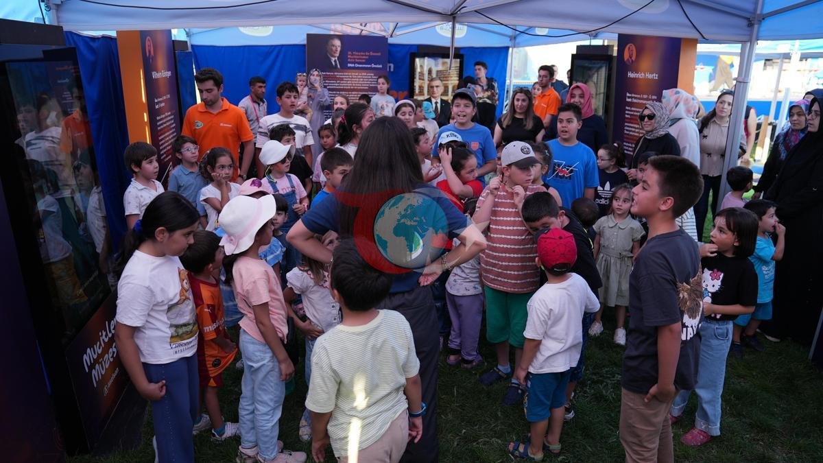 ASELSAN çagalar festiwaly Kaýseri şäherinde öz gapylaryny açdy: Geljegi oýlap tapyjylar ylym bilen tanyşýarlar