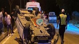 Bursada dəhşətli qəza! Pikap və minik maşını toqquşub: 2 yaralı 