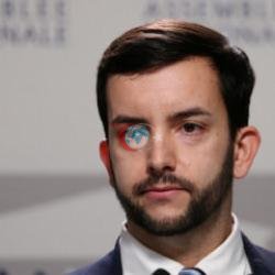 Başörtüsü yasağı seçim vaadi oldu! Fransız kadınları başörtüsü takma akımı başlattı