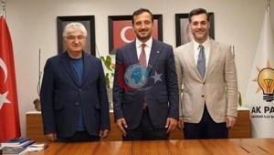 Üsküdarda 4 CHPli meclis üyesi AK Partiye katıldı