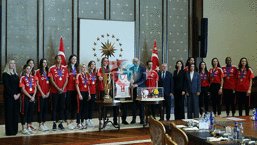 Cumhurbaşkanı Erdoğan, Avrupa ve Akdeniz Oyunları şampiyonu voleybolcuları kabul etti