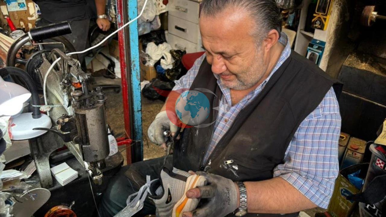 Eskişehirli Ayakkabı Ustası Murat Çalışkan'dan Hayati Uyarı: "Ayakkabılarınızı Sakın Makinede Yıkamayın!"