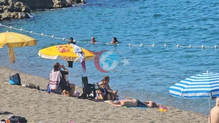 Mövsüm uzadıldı Kəpəz çimərliyi xalqın tələbi ilə yenidən açıldı: Dəniz suyu 20 dərəcə isti