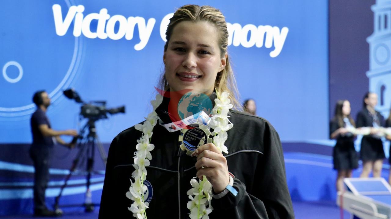 Kocaelidə Tarix Yazan Defne Kurtdan Dördüncü Qızıl Medal!