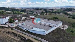 Kocaelidə çürüməyə buraxılan Ahbap anbarında olan relyef materialları görüldü