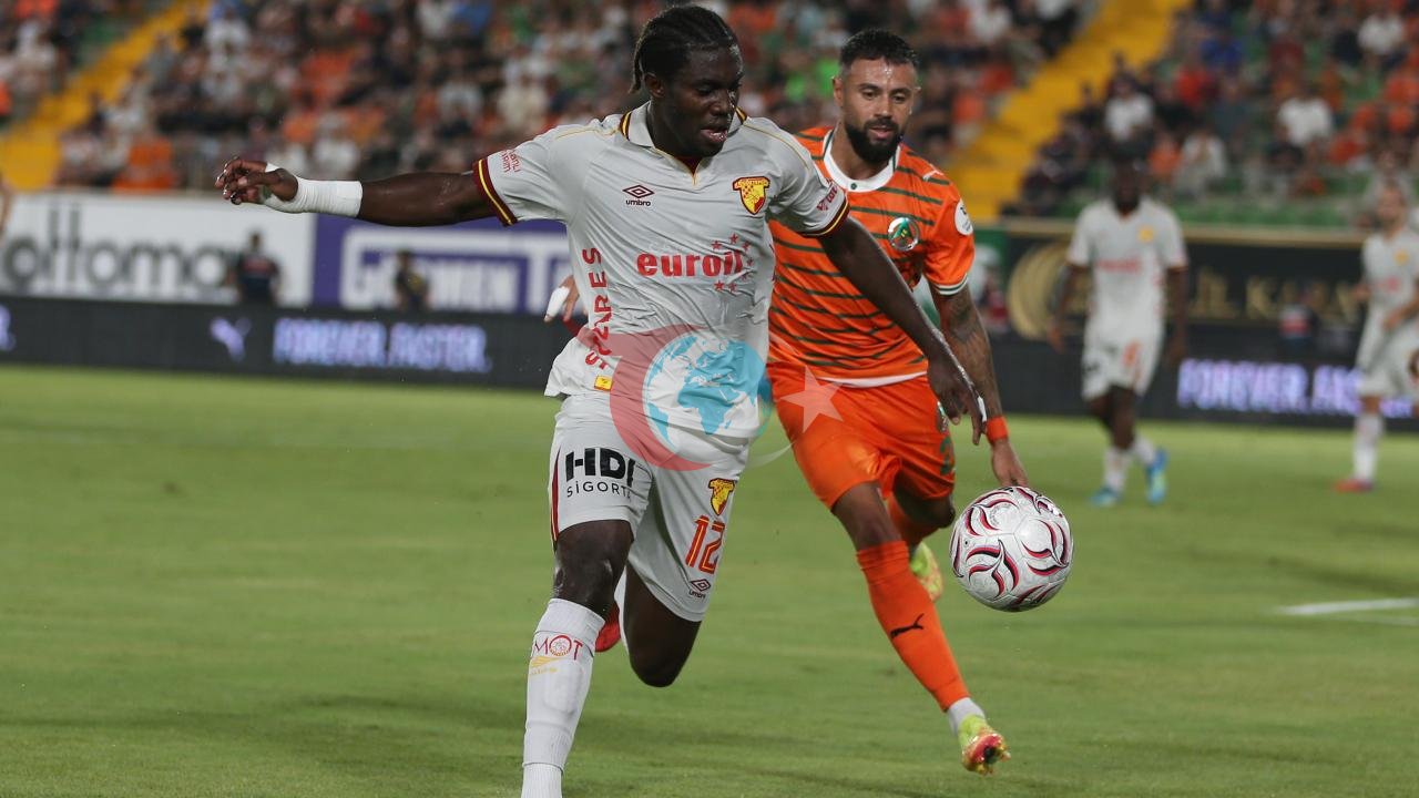 Alanya'da Nefes Kesen Düello: Alanyaspor ile Göztepe Puanları Paylaştı