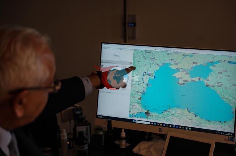 Karadeniz’e geçemeyen gemiler Marmara’ya yığıldı: Dev filo yoğunluğu