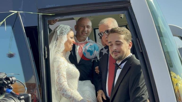 Prezident Ərdoğan gənc cütlüyü avtobusuna dəvət etdi