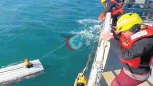 15 yaşındaki çocuk okyanusta ölümden döndü Mucize kurtuluş