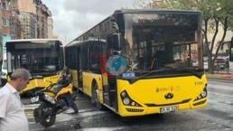Şişhane’de İETT otobüsleri çarpıştı! Yola döküldü sürücüler zor anlar yaşadı