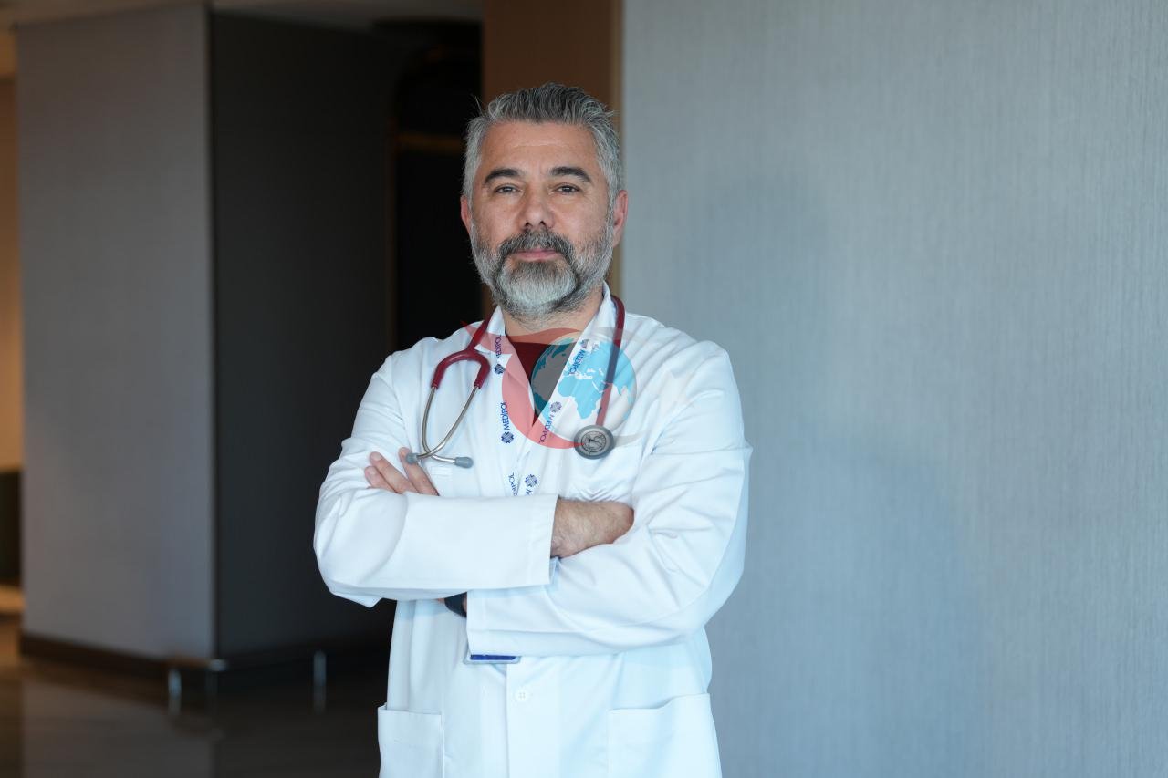 Medipol Sağlık Grubu’ndan Enfeksiyon Hastalıkları ve Klinik Mikrobiyoloji Uzmanı Doç. Dr. Hüsrev Diktaş
