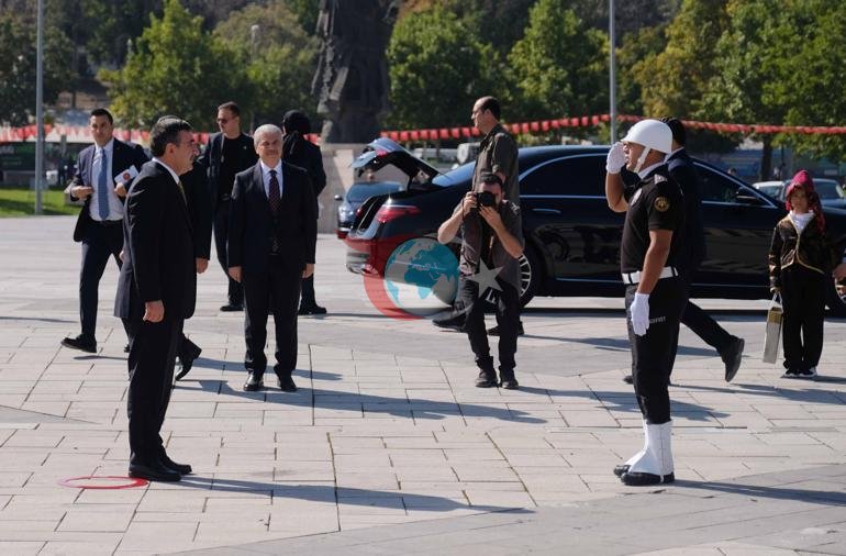 Jevdet Yilmaz: Ijtimoiy media aslida bizni jamiyatdan ajratib turadigan va sinflardan ajratuvchi vositadir. height=