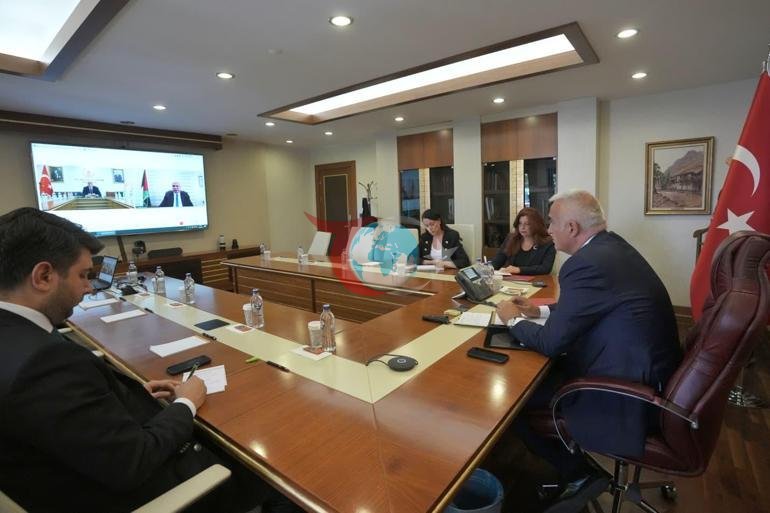 Nazir Ersoy Fələstin Mədəniyyət Naziri Həmdan ilə görüşdü class=